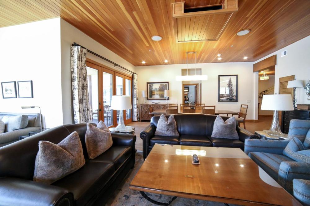 Suite interior
