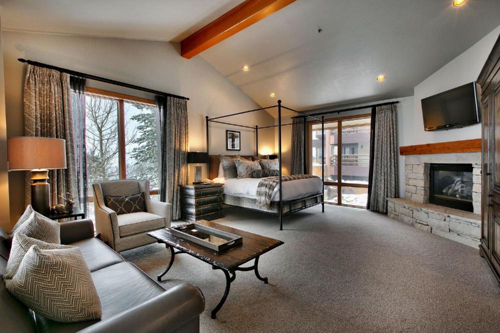 Suite interior